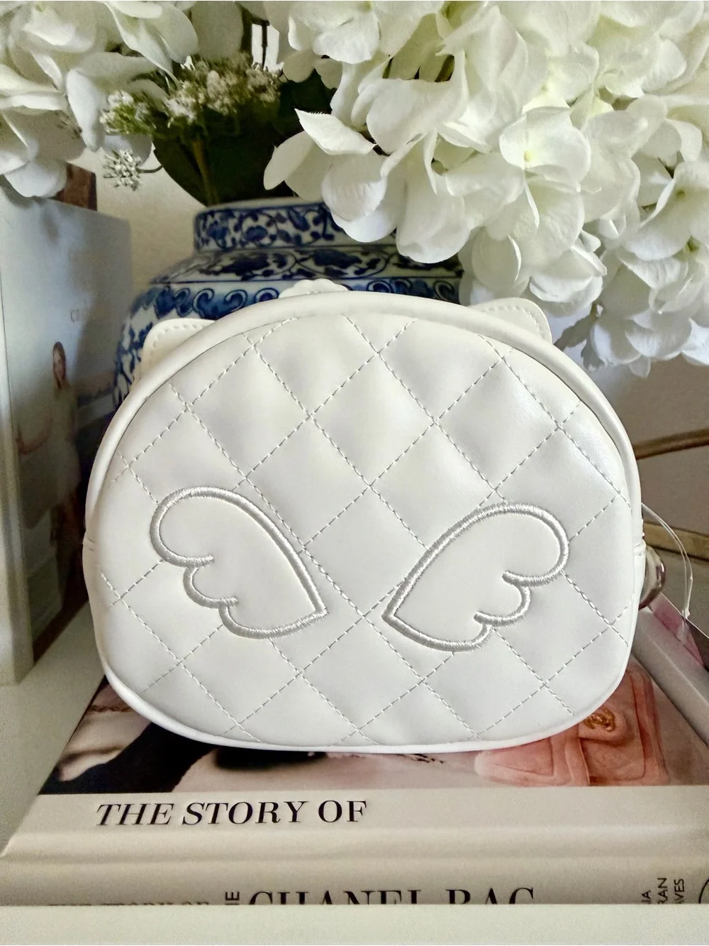 Cute White Quilted Hello Kitty Pouch